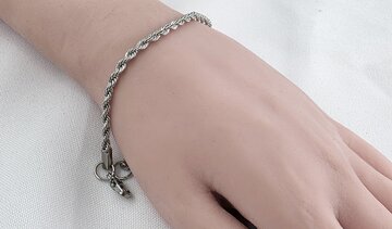 Armband RVS gedraaide koord motief. Lengte 18-20 cm