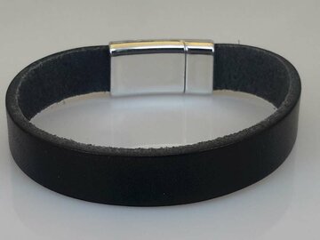 Kinderarmband aus Leder, Gr&ouml;&szlig;e L (15,5 cm), schwarz &ndash; schmal und glatt