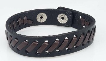 Lederarmband braun mit schwarzem Zopfmuster und Druckknopf