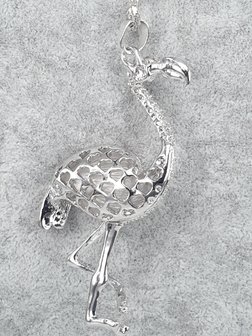 gro&szlig;er Flamingo, Fl&uuml;gel farbig, schwarzes auge, strass