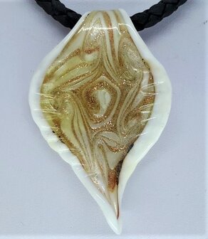 Hanger: wit met goud bladvormig krullende murano