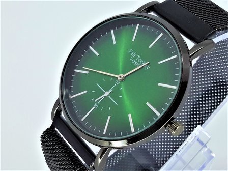 Voshy Quartz horloge, zwart mesh band, groen effect wijzerpl, magneetsluiting