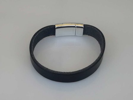 Glatte Lederband, schwarz, schmal, magnetverschluss