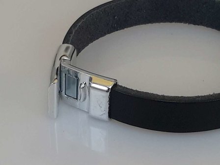 Glad leren Armband, zwart, smal, magneetsluiting