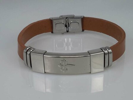 Leren armband lichtbruin, plaat met Gotisch zwaard in houder, edelstaalsluiting