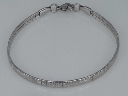 Edelstaal Omega Choker Armband, /\/\/\ hamerslag