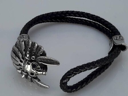 Lederarmband schwarz, Duo-Zopf, Indianer-Totenkopf aus Edelstahl