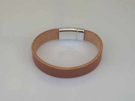 Glad leren Armband, cognac, smal, magneetsluiting