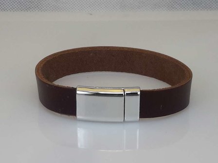 Glad leren Armband, bruin, smal, magneetsluiting