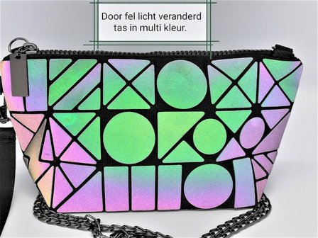 Holographische Handtasche, beleuchtete geometrische Oberfl&auml;chen