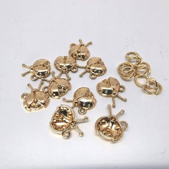 10 Set goldfarbener Marienk&auml;fer Charm mit Ringen,