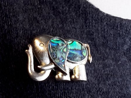 Magnet Brosche, Indischer Elefant Perlmuttschale, Antik Bronze Silber look