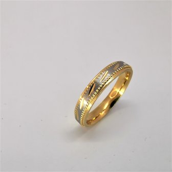 Edelstaal Ringen, Mat zilverkleurig ring met goud streep en rand. doos 36st