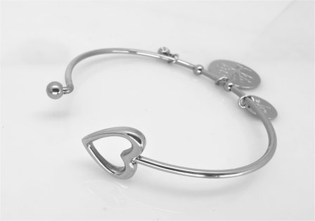 Schmales Armband aus Edelstahl mit 3 Anh&auml;ngern.