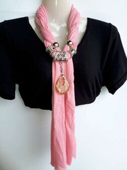 Sjaal met murano glashanger