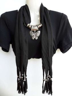 Sjaal met franjes en zilverkleurige hanger: vlinder, in 6 kleuren