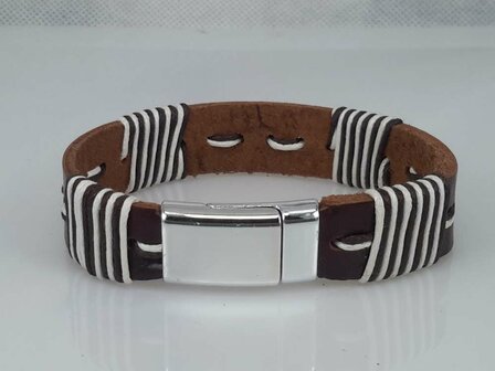 Leren Armband bruin, gestikt bruin-wit, 4 dwars draad, magneetsluiting