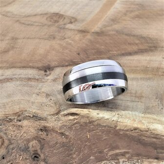 RVS brede - stress - spinning - ringen - triple kleur. Deze ring is zowel geschikt voor dame of heer.