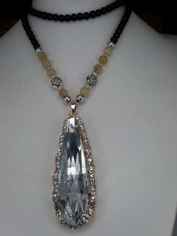 Kralenketting, 75 cm, zwart en zilverkl. kralen en beige edelsteen in 4 kleur verkrijgbaar.