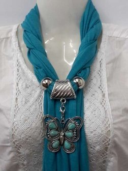 Sjaal compleet met ring, koppelstuk en vlinder hanger.