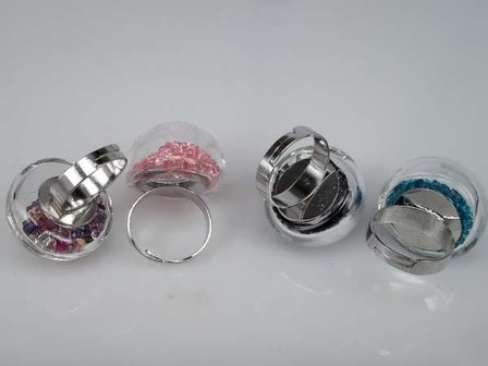 Ring, metaal, bol glas gevuld met strasssteentjes, mixpakket 12 stuks