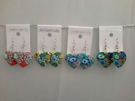 Oorbellen, polymere klei hanger, hartje, bloemenreli&euml;f met strass, 12 stuks