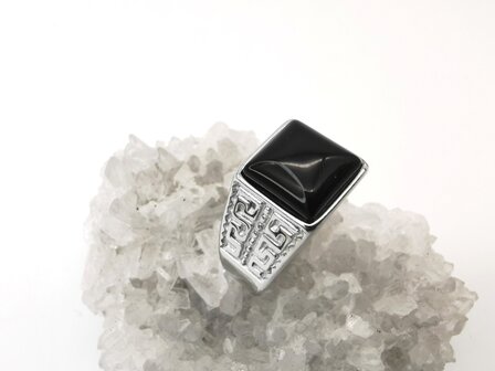 RVS Edelsteen Onyx zilverkleurig Griekse design vierkant ringen met beschermsteen. 