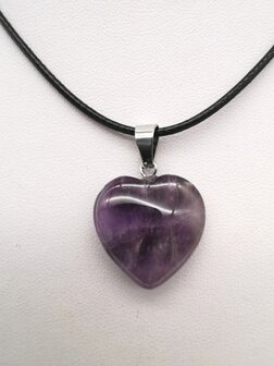 Schwarze Halskette mit Herz Amethyst, Edelsteinanh&auml;nger.