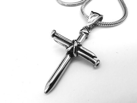 Robustes Nail Cross Herren aus Edelstahl