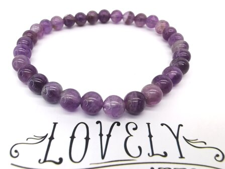 Amethyst &ndash; 6 mm Perlenarmband