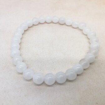 Witte Jade &ndash; 6 mm Kralen-Armband