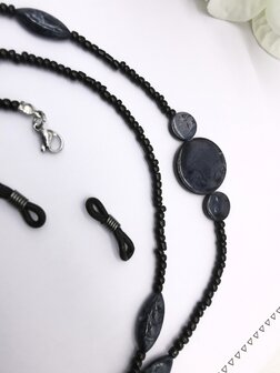 Trendige 2-in-1-Sonnenbrille/Halskette &ndash; Brillenband, Perlen -L70 cm schwarz/grau gemischt