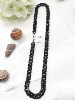 Trendy 2 in 1 Zonnebril / Ketting - Brillenkoord  Acryl schakelketting -L70 cm Zwart gem&ecirc;leerd