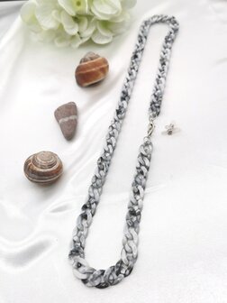 Trendige 2-in-1-Sonnenbrille/Halskette &ndash; Brillenband, Acryl-Gliederkette &ndash; L70 cm, Marmor-Melange