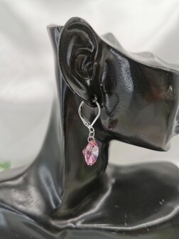 Oorbellen met facet geslepen roze kristal &Oslash; 12mm - RVS 
