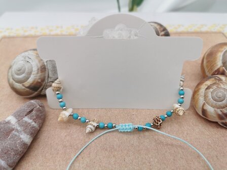 Armband Bohemian met turquoise edelsteen kralen, geribde fuik Horn schelp, turquoise kleur touw.