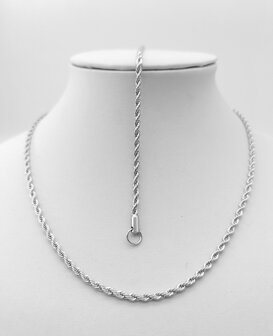 RVS Set Zilverkleurige twisted ketting met armband