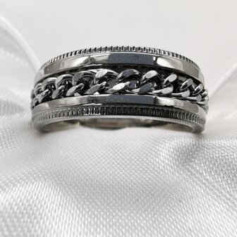 RVS anti stress ring zilver met schakel motief, doos 36 stuks.