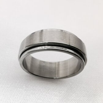 RVS zilverkleurig anti stress ring met geborsteld zilver bovenring, doos 36 stuks 