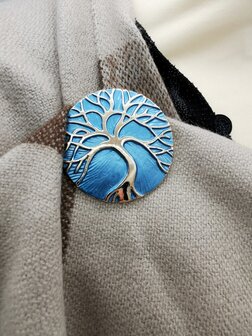 Magneet broche, Tree of Life rond, blauw/goud kleur, &Oslash; 44 mm.