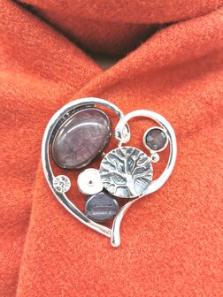 Magneet broche, Uniek Design, hartje, steentjes, Paars kleur, L 49 mm.