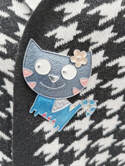 Magneet broche - Lapjeskat , kleur blauw, voor omslagdoek, sjaal en vest om te sluiten.