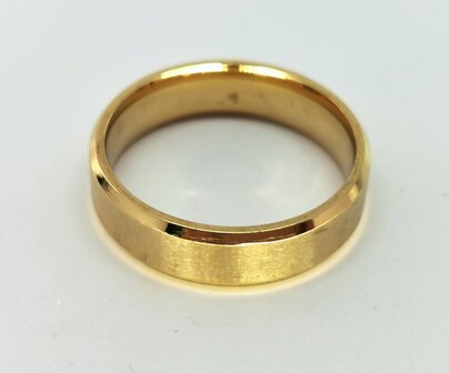 RVS goudkleurig ring maat 17 tm 22 zowel voor dames en heren