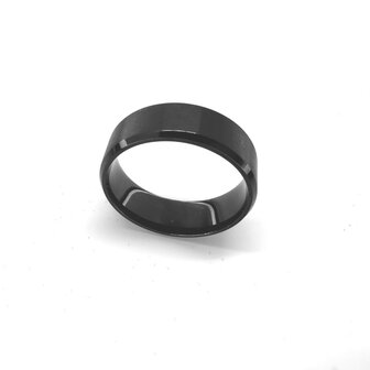 Titanium &ndash; RVS - Zwart &ndash; ring  gepolijst met mat uitvoering. doos 36st
