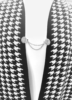 Clips aan dubbele ketting, Mandala symbool in antiek zilverkleur.