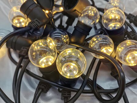 partykabel, 25 mtr 40 fittingen + contrastekker en 40 led lamp