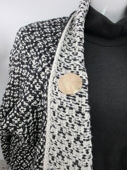 Magneet, broche, rond, levensspiraal, goudkleurig voor omslagdoek, sjaal en vest te sluiten.