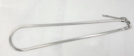 Flache Choker-Halskette aus Edelstahl, silberfarben, L 43 + 5 cm, B 4 mm