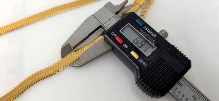 Flache Choker-Halskette aus Edelstahl, goldfarben, L 50 + 5 cm, B 6 mm