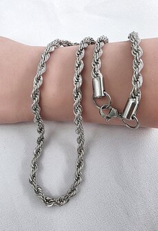 Halsketting rvs gevlochten/Gedraaide motie L 45 cm * Br 5mm 